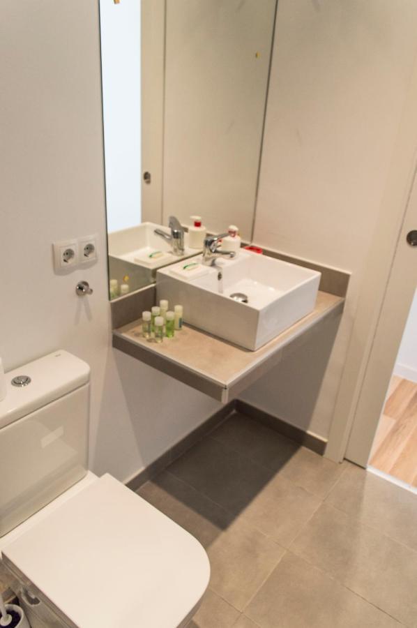 For You Rentals New Design Apartment Temporal Puerta Del Sol Pre10C Madrid Exterior photo